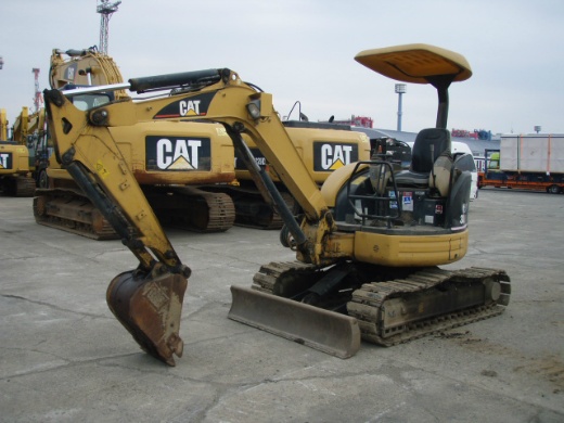 303CR - CAR - 868